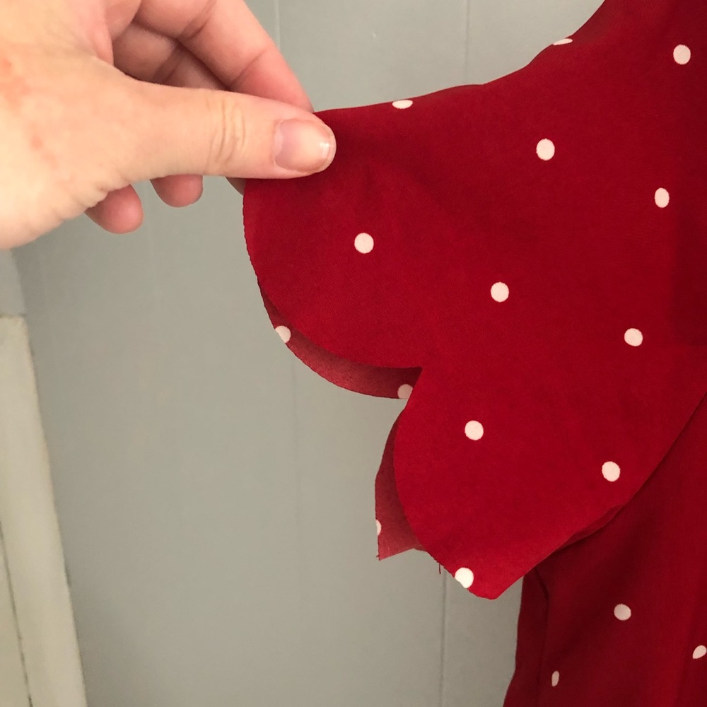 Burgundy polka dot top with scallop detail - Picture 2 of 3